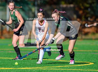 Thumbnail 2 in Vestal vs. Garden City (NYSPHSAA Class B Semifinal) photogallery.