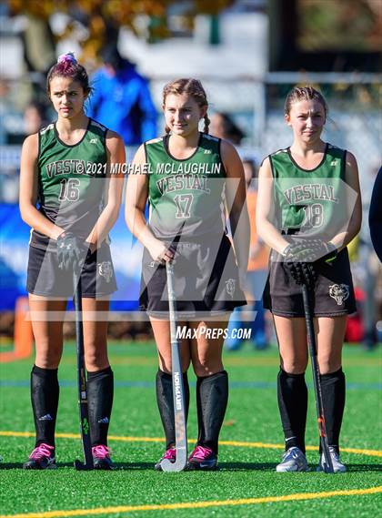 Thumbnail 2 in Vestal vs. Garden City (NYSPHSAA Class B Semifinal) photogallery.