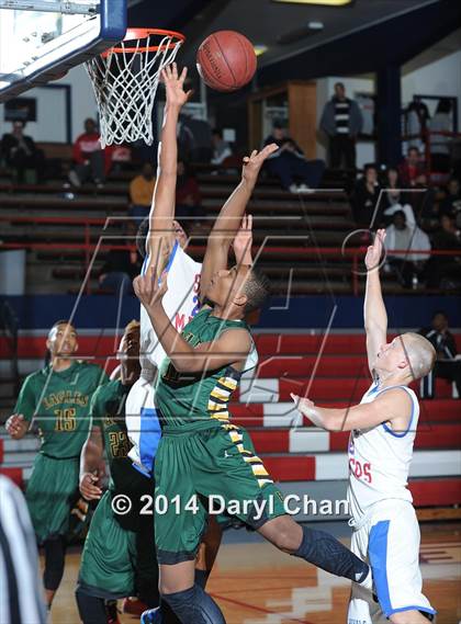 Thumbnail 1 in Eisenhower vs San Marcos (#D1 Bound Southern California Christmas Classic) photogallery.