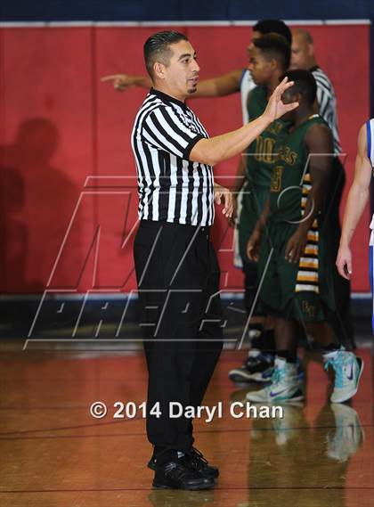 Thumbnail 1 in Eisenhower vs San Marcos (#D1 Bound Southern California Christmas Classic) photogallery.