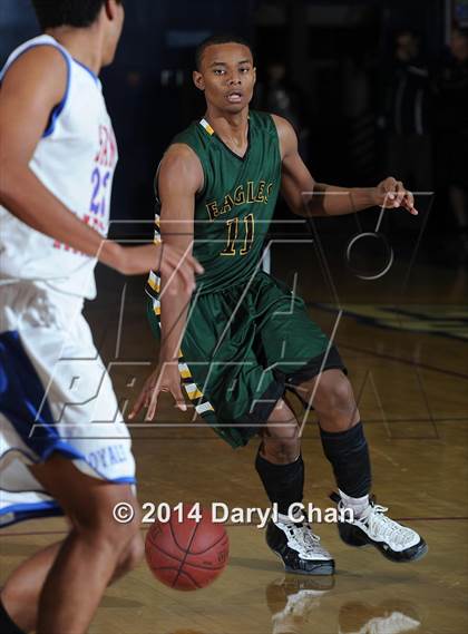 Thumbnail 1 in Eisenhower vs San Marcos (#D1 Bound Southern California Christmas Classic) photogallery.