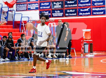 Thumbnail 1 in Stevenson Vs St James Academy(DC) (The Preview HS Showcase) photogallery.