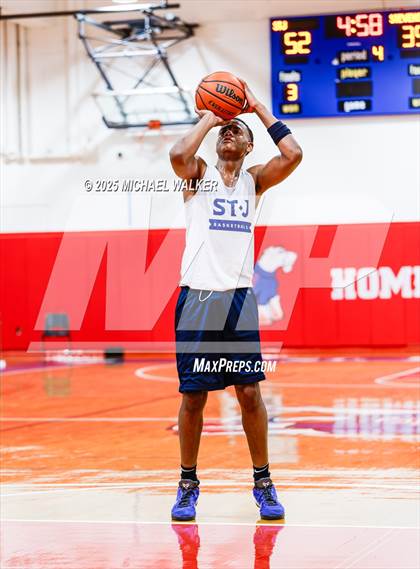 Thumbnail 1 in Stevenson Vs St James Academy(DC) (The Preview HS Showcase) photogallery.