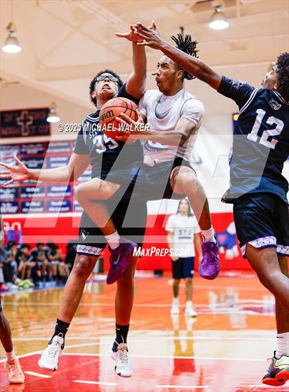 Thumbnail 1 in Stevenson Vs St James Academy(DC) (The Preview HS Showcase) photogallery.