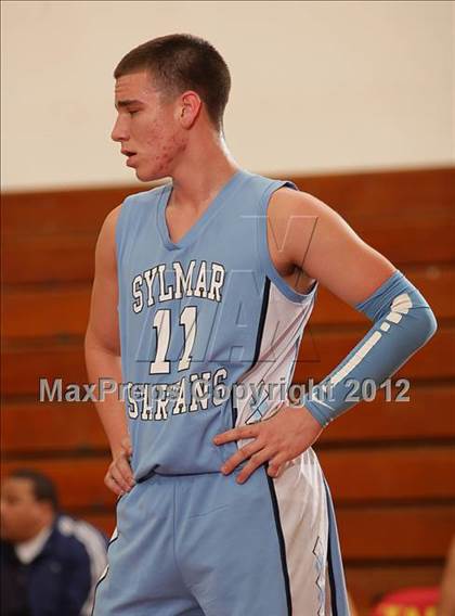 Thumbnail 2 in Pacific Hills vs. Sylmar (War On The Floor) photogallery.