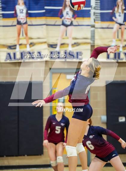 Thumbnail 3 in Regis Jesuit vs Dakota Ridge (Dakota Ridge Varsity Tournament) photogallery.