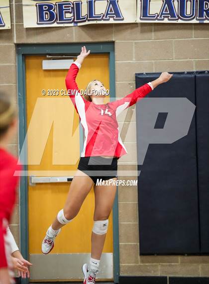Thumbnail 2 in Regis Jesuit vs Dakota Ridge (Dakota Ridge Varsity Tournament) photogallery.