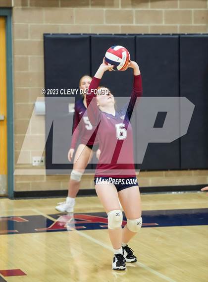 Thumbnail 2 in Regis Jesuit vs Dakota Ridge (Dakota Ridge Varsity Tournament) photogallery.