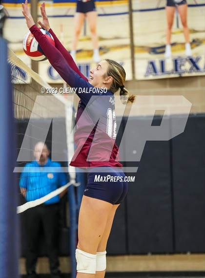Thumbnail 2 in Regis Jesuit vs Dakota Ridge (Dakota Ridge Varsity Tournament) photogallery.