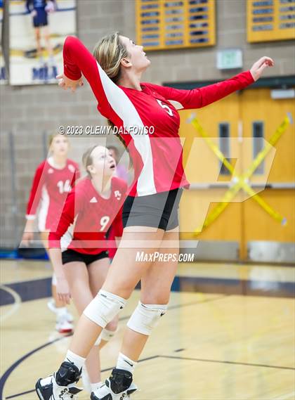 Thumbnail 3 in Regis Jesuit vs Dakota Ridge (Dakota Ridge Varsity Tournament) photogallery.