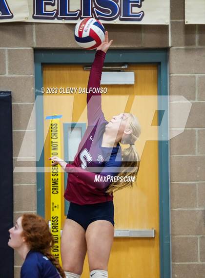 Thumbnail 3 in Regis Jesuit vs Dakota Ridge (Dakota Ridge Varsity Tournament) photogallery.