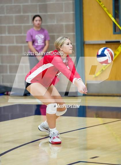 Thumbnail 2 in Regis Jesuit vs Dakota Ridge (Dakota Ridge Varsity Tournament) photogallery.