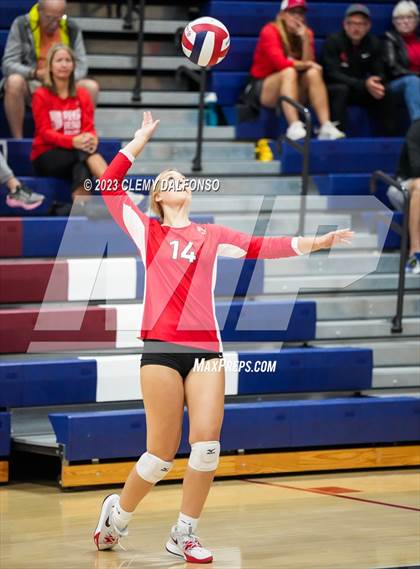Thumbnail 3 in Regis Jesuit vs Dakota Ridge (Dakota Ridge Varsity Tournament) photogallery.