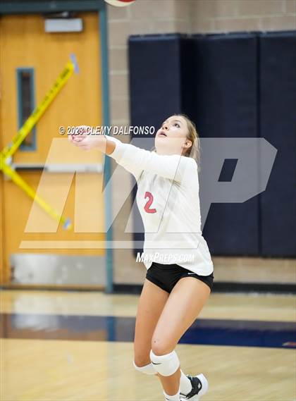Thumbnail 2 in Regis Jesuit vs Dakota Ridge (Dakota Ridge Varsity Tournament) photogallery.