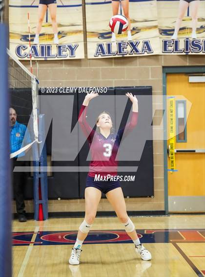 Thumbnail 2 in Regis Jesuit vs Dakota Ridge (Dakota Ridge Varsity Tournament) photogallery.