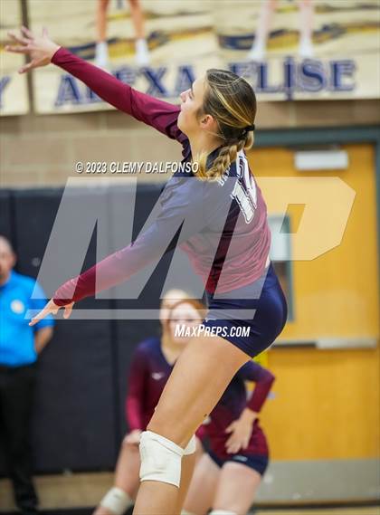 Thumbnail 2 in Regis Jesuit vs Dakota Ridge (Dakota Ridge Varsity Tournament) photogallery.