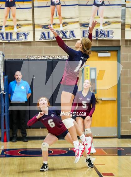 Thumbnail 2 in Regis Jesuit vs Dakota Ridge (Dakota Ridge Varsity Tournament) photogallery.
