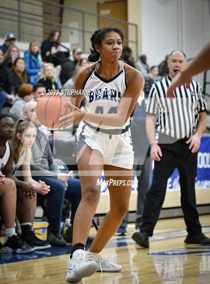 Thumbnail 2 in Olympia vs Skyview (WIAA 4A District Playoff) photogallery.