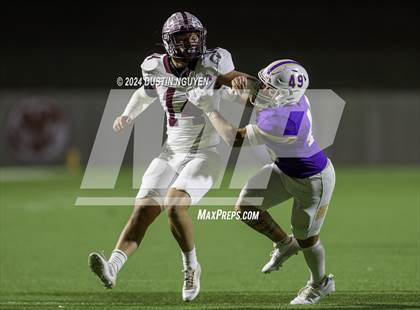 Thumbnail 3 in A&M Consolidated vs. Ball (UIL Football 5A D1 Region III Area Round) photogallery.