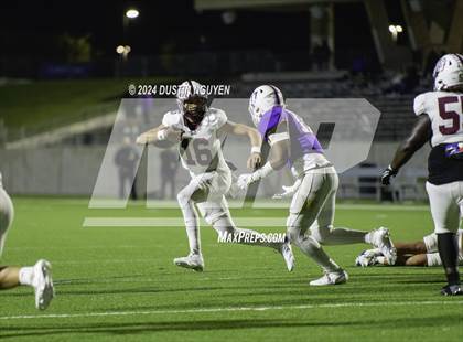 Thumbnail 3 in A&M Consolidated vs. Ball (UIL Football 5A D1 Region III Area Round) photogallery.
