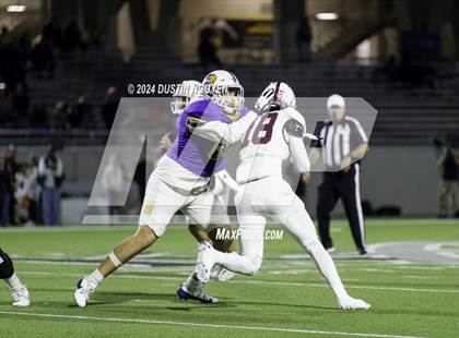 Thumbnail 3 in A&M Consolidated vs. Ball (UIL Football 5A D1 Region III Area Round) photogallery.