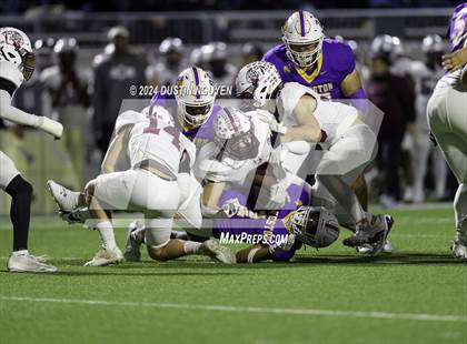 Thumbnail 3 in A&M Consolidated vs. Ball (UIL Football 5A D1 Region III Area Round) photogallery.