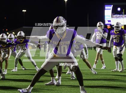 Thumbnail 3 in A&M Consolidated vs. Ball (UIL Football 5A D1 Region III Area Round) photogallery.