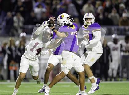 Thumbnail 1 in A&M Consolidated vs. Ball (UIL Football 5A D1 Region III Area Round) photogallery.