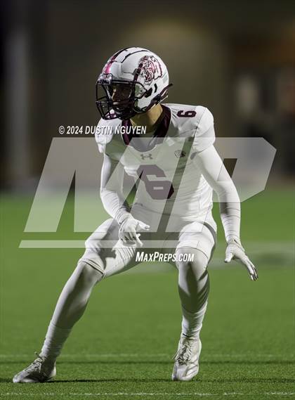 Thumbnail 2 in A&M Consolidated vs. Ball (UIL Football 5A D1 Region III Area Round) photogallery.