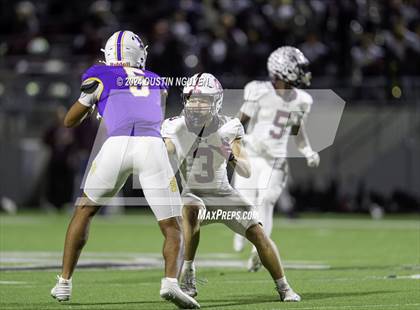 Thumbnail 3 in A&M Consolidated vs. Ball (UIL Football 5A D1 Region III Area Round) photogallery.