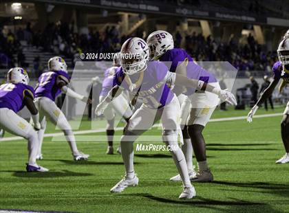Thumbnail 2 in A&M Consolidated vs. Ball (UIL Football 5A D1 Region III Area Round) photogallery.