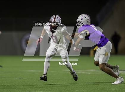 Thumbnail 2 in A&M Consolidated vs. Ball (UIL Football 5A D1 Region III Area Round) photogallery.