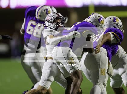 Thumbnail 1 in A&M Consolidated vs. Ball (UIL Football 5A D1 Region III Area Round) photogallery.