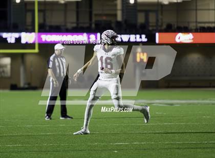 Thumbnail 1 in A&M Consolidated vs. Ball (UIL Football 5A D1 Region III Area Round) photogallery.