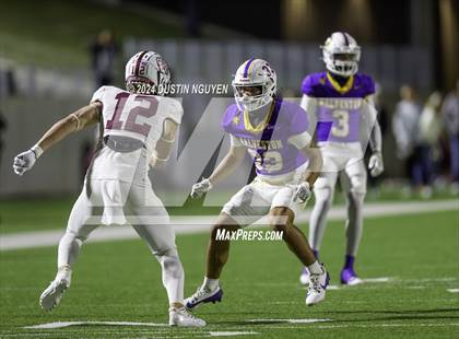 Thumbnail 2 in A&M Consolidated vs. Ball (UIL Football 5A D1 Region III Area Round) photogallery.