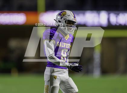Thumbnail 3 in A&M Consolidated vs. Ball (UIL Football 5A D1 Region III Area Round) photogallery.