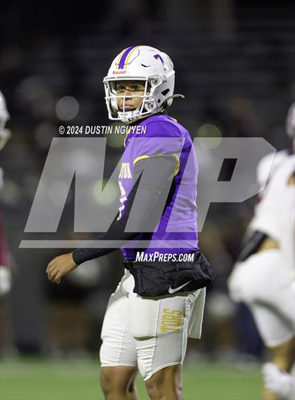 Thumbnail 1 in A&M Consolidated vs. Ball (UIL Football 5A D1 Region III Area Round) photogallery.