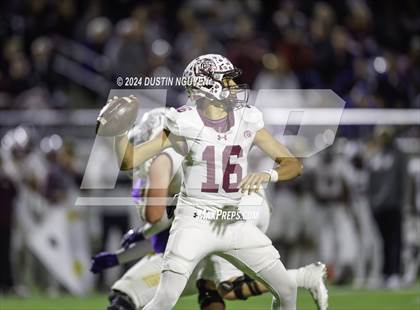 Thumbnail 2 in A&M Consolidated vs. Ball (UIL Football 5A D1 Region III Area Round) photogallery.