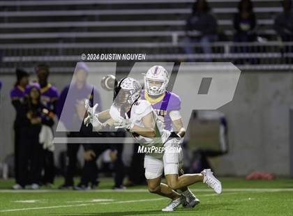 Thumbnail 1 in A&M Consolidated vs. Ball (UIL Football 5A D1 Region III Area Round) photogallery.