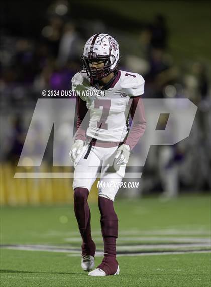 Thumbnail 3 in A&M Consolidated vs. Ball (UIL Football 5A D1 Region III Area Round) photogallery.