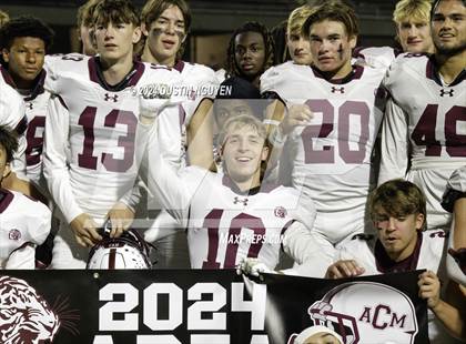 Thumbnail 2 in A&M Consolidated vs. Ball (UIL Football 5A D1 Region III Area Round) photogallery.