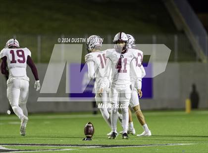 Thumbnail 3 in A&M Consolidated vs. Ball (UIL Football 5A D1 Region III Area Round) photogallery.