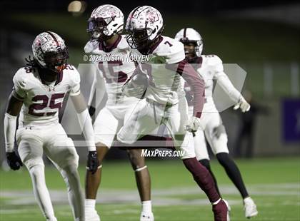 Thumbnail 3 in A&M Consolidated vs. Ball (UIL Football 5A D1 Region III Area Round) photogallery.