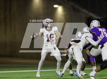 Thumbnail 2 in A&M Consolidated vs. Ball (UIL Football 5A D1 Region III Area Round) photogallery.
