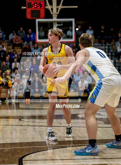 Thumbnail 1 in River Valley vs. Buckeye Valley (OHSAA D4 Central 2 District Championship) photogallery.