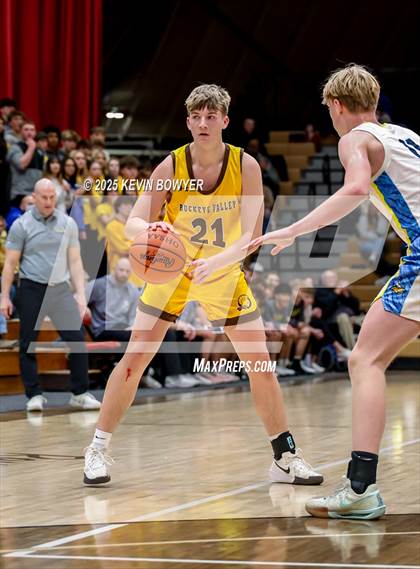 Thumbnail 2 in River Valley vs. Buckeye Valley (OHSAA D4 Central 2 District Championship) photogallery.