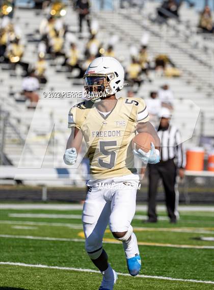 Thumbnail 1 in Patriot vs Freedom (VHSL Class 6 Region Final) photogallery.