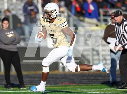 Thumbnail 2 in Patriot vs Freedom (VHSL Class 6 Region Final) photogallery.