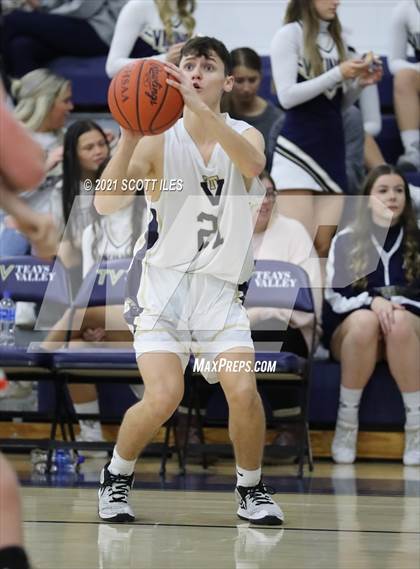 Thumbnail 2 in Amanda-Clearcreek @ Teays Valley photogallery.