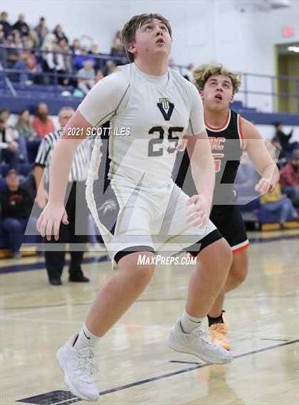 Thumbnail 1 in Amanda-Clearcreek @ Teays Valley photogallery.